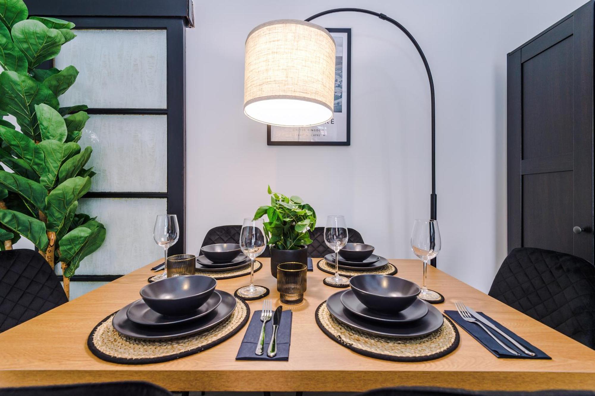 Modern Premium 3 Bed Hidden Gem - Central Location Барнзли Екстериор снимка